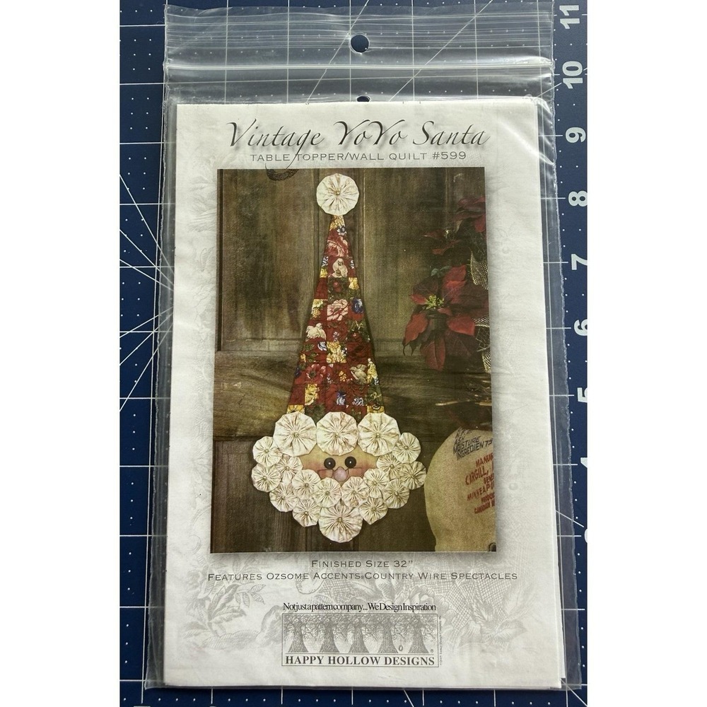 Yo Yo Santa 32" Table Topper / Wall Quilt Pattern Happy Hollow Designs # 599